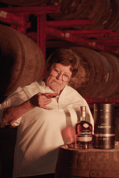 +260 YEARS OF RUM MASTERY